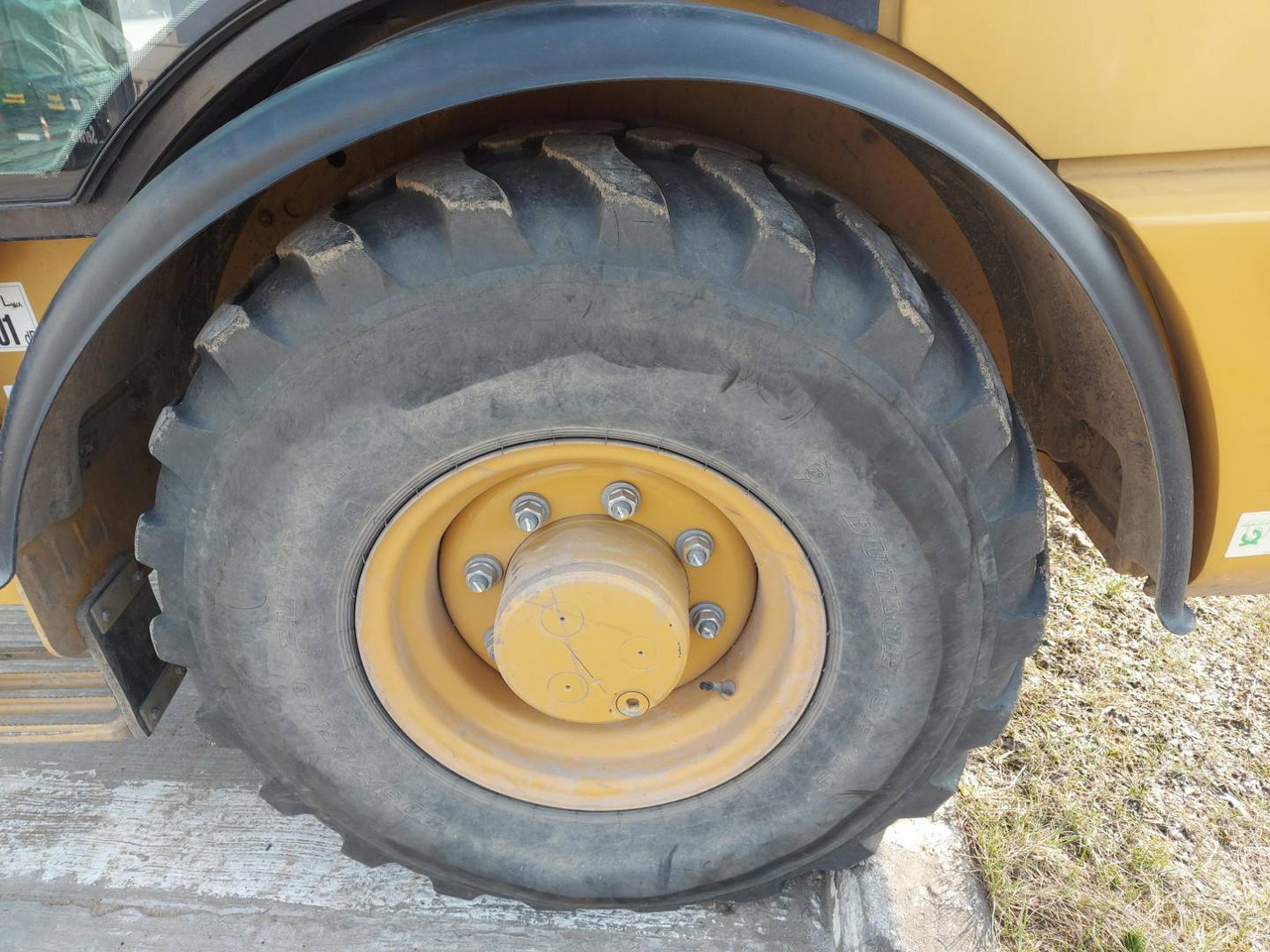 Wiellader CAT 906M