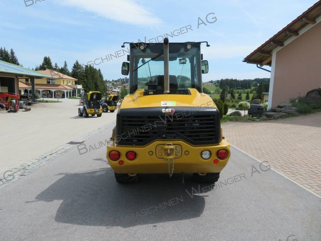 Wiellader CAT 906M