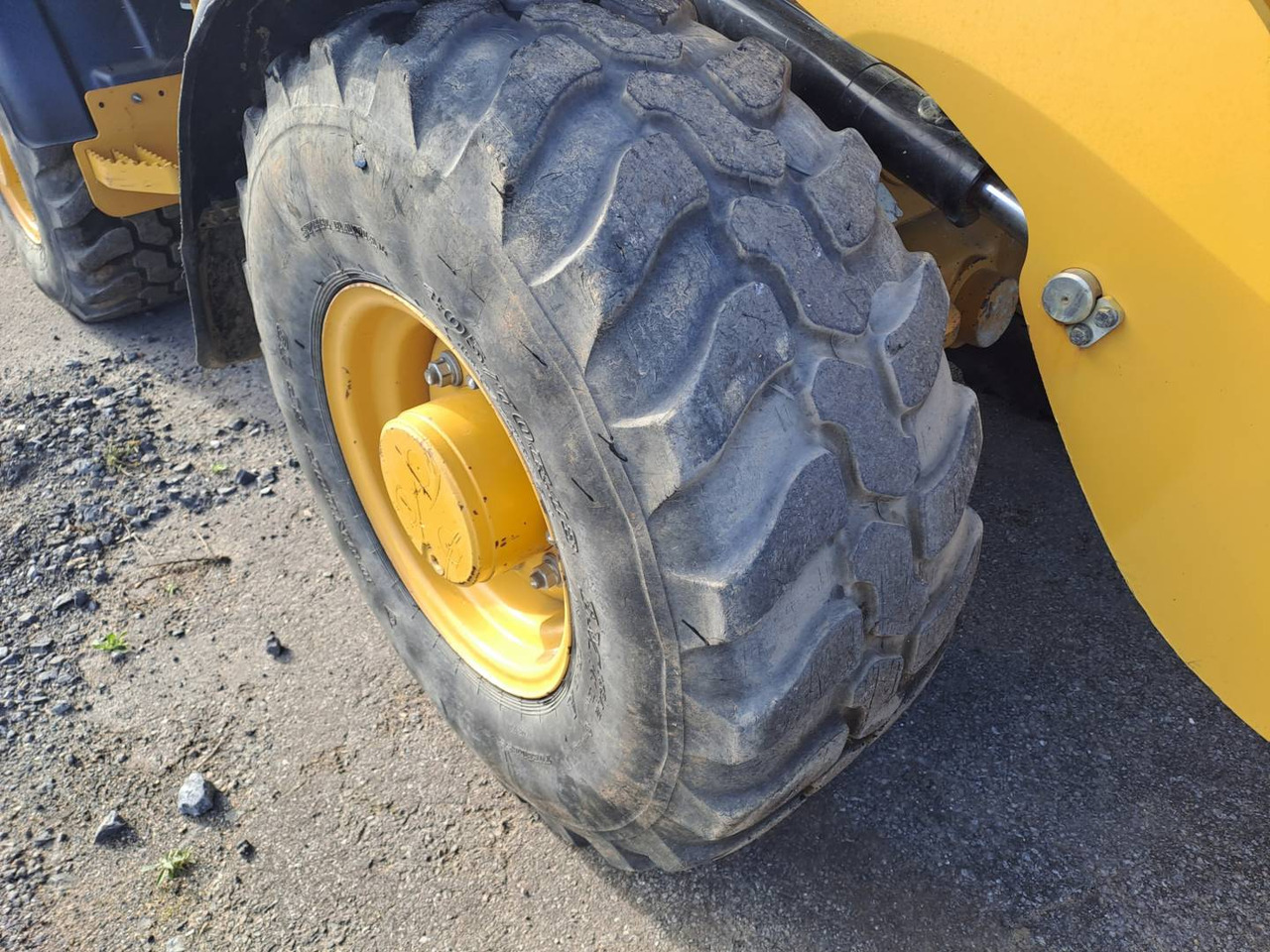 Wiellader CAT 906M