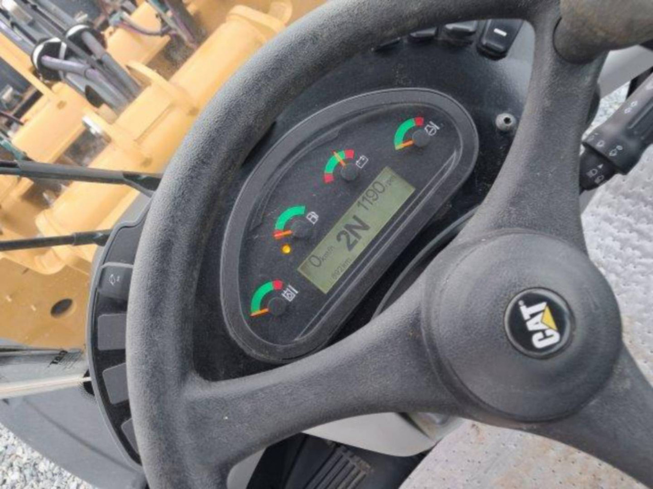 Wiellader CAT 906M