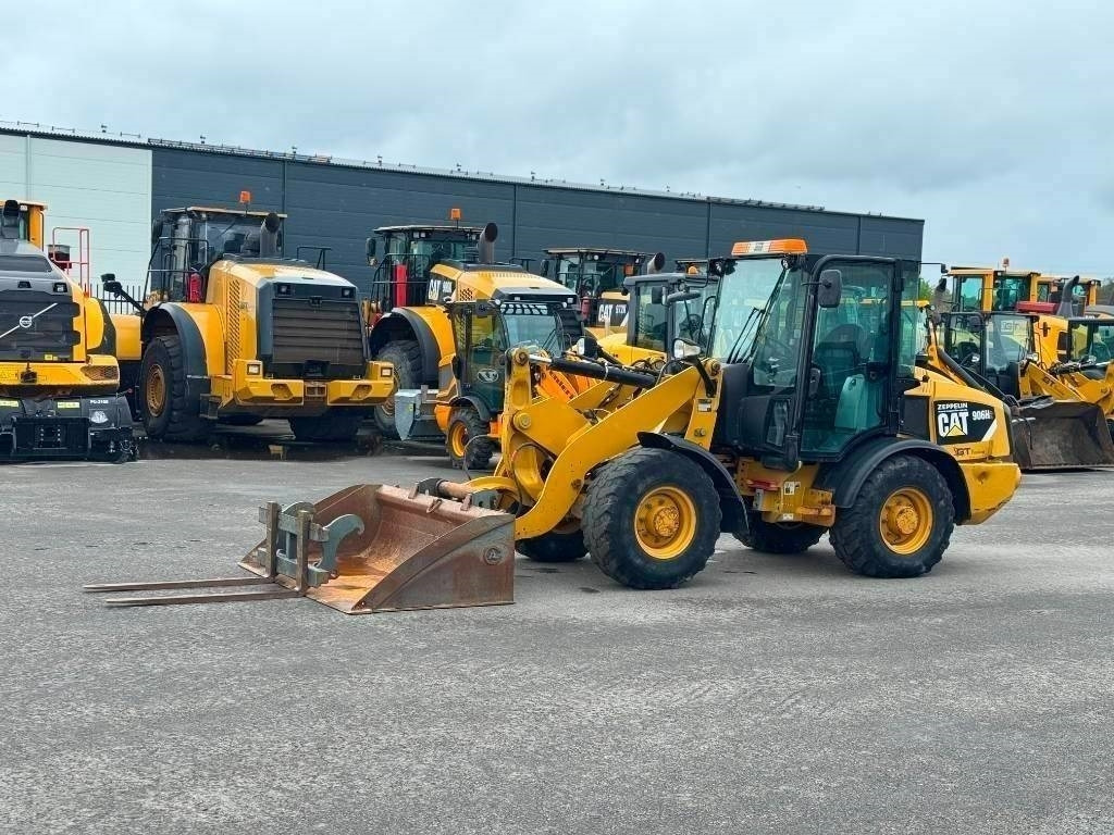 Wiellader CAT 906 H