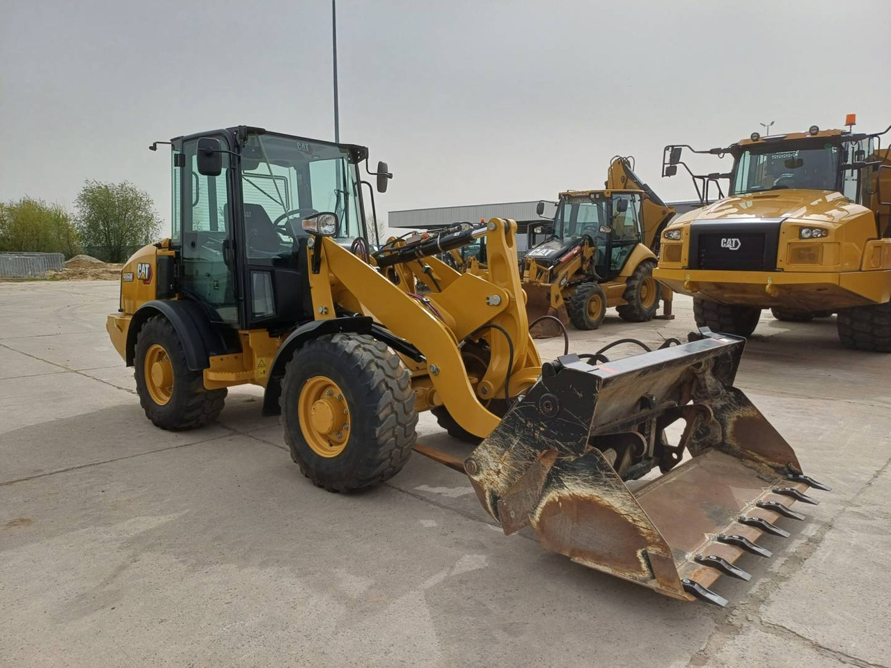Wiellader CAT 906 M