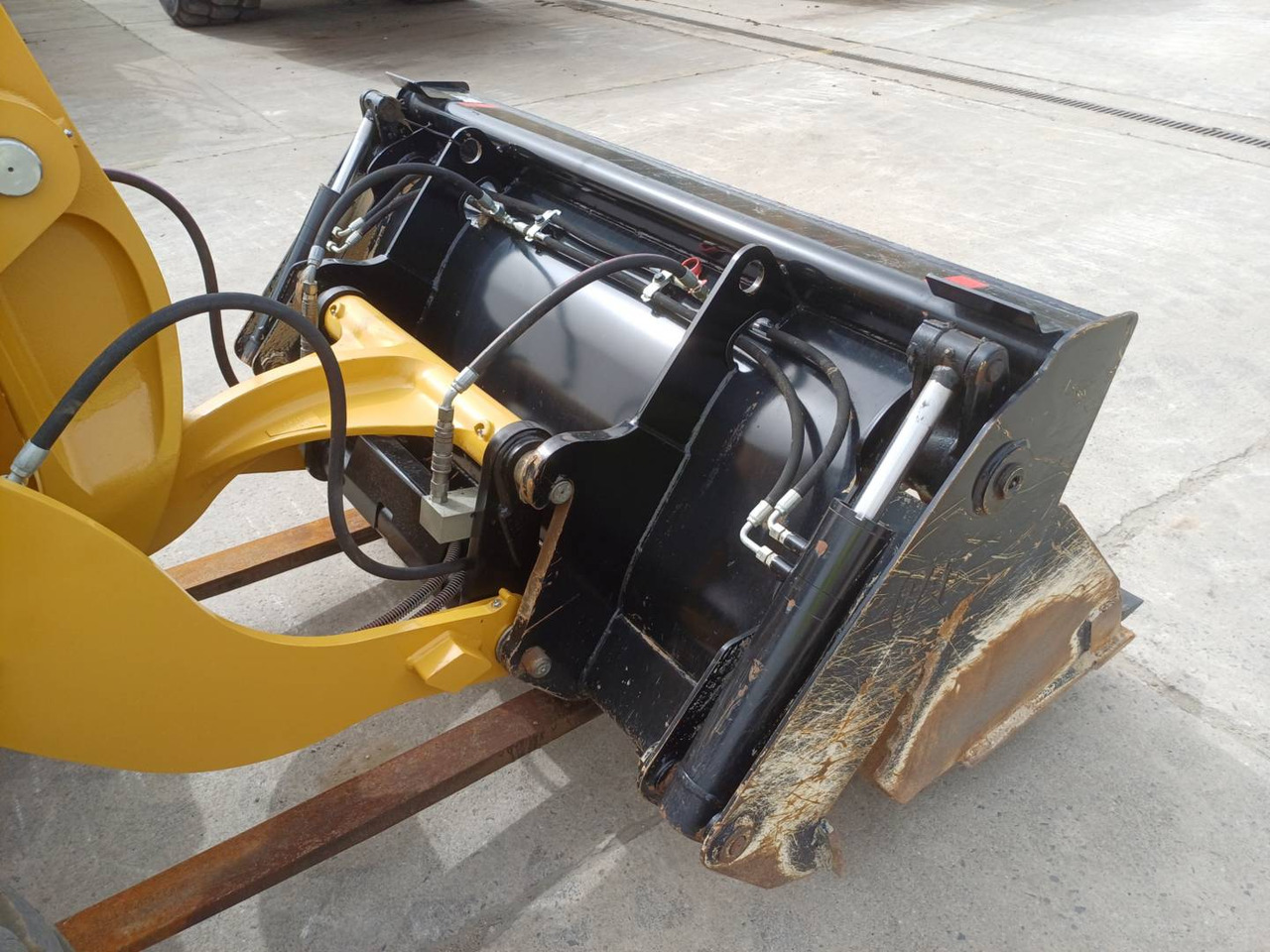 Wiellader CAT 906 M