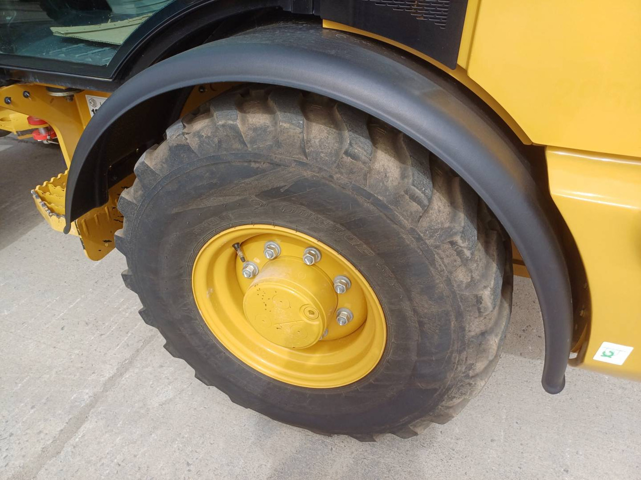 Wiellader CAT 906 M