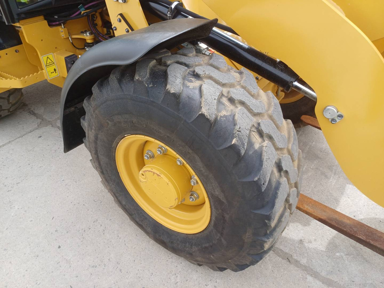 Wiellader CAT 906 M