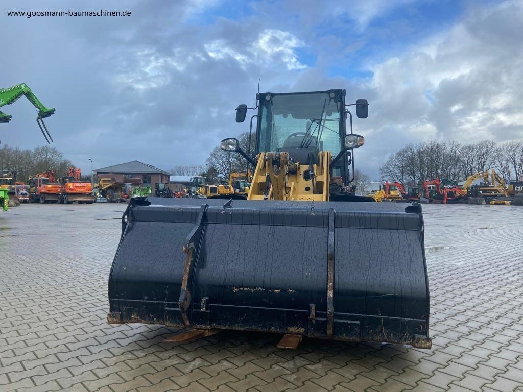 Wiellader CAT 907 M