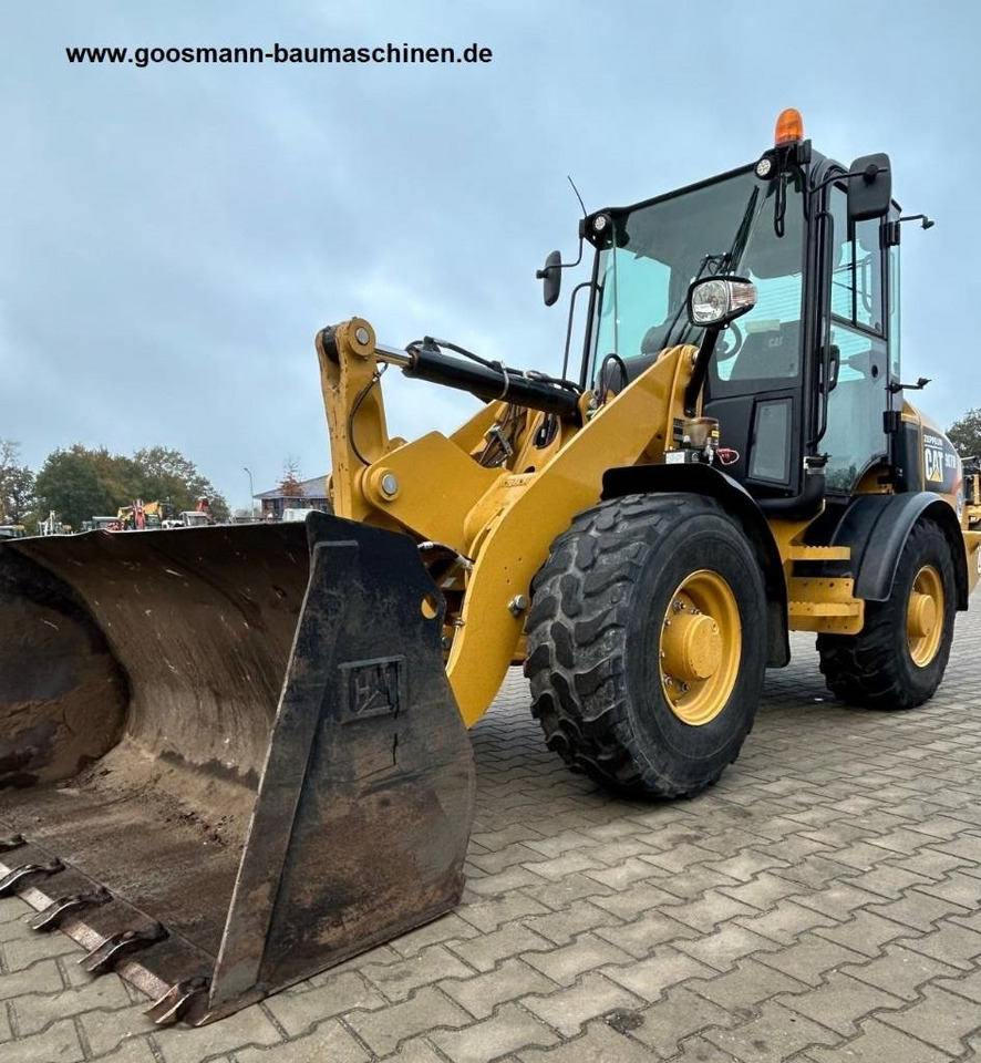 Wiellader CAT 907 M