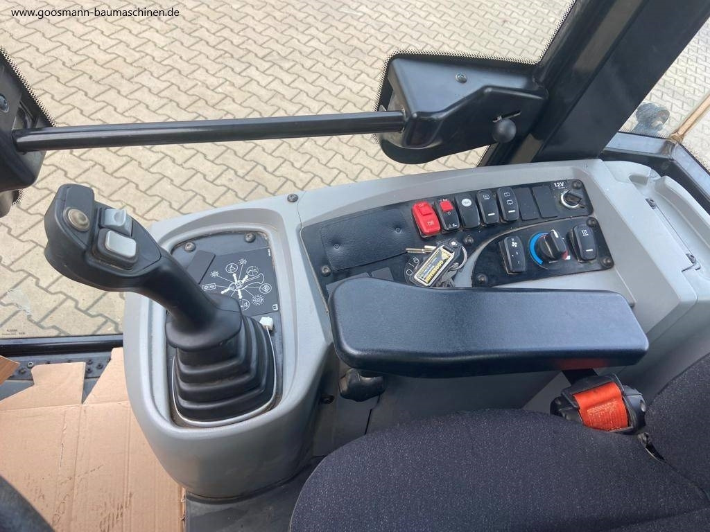 Wiellader CAT 907 M