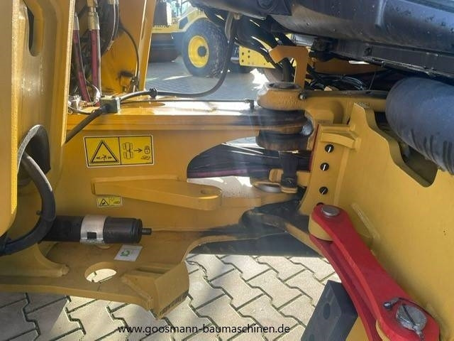 Wiellader CAT 907 M mit Winterpaket