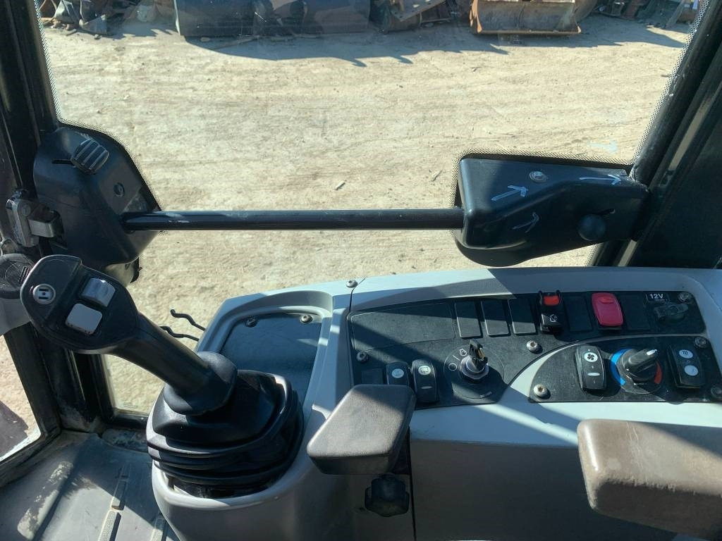 Wiellader CAT 908H