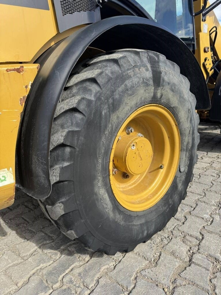 Wiellader CAT 908M