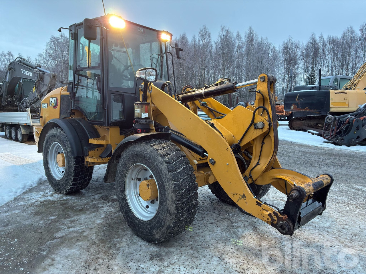 Wiellader CAT 908M