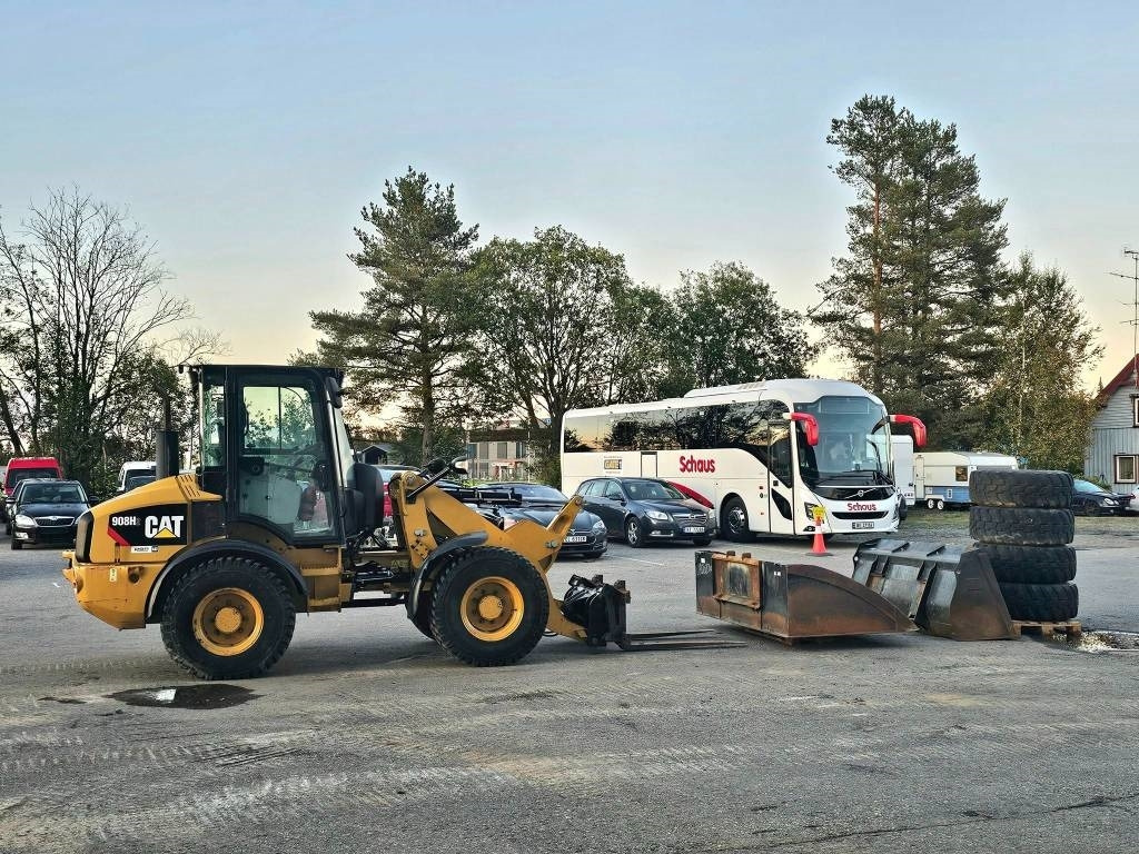 Wiellader CAT 908 H 2