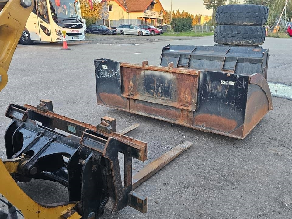 Wiellader CAT 908 H 2