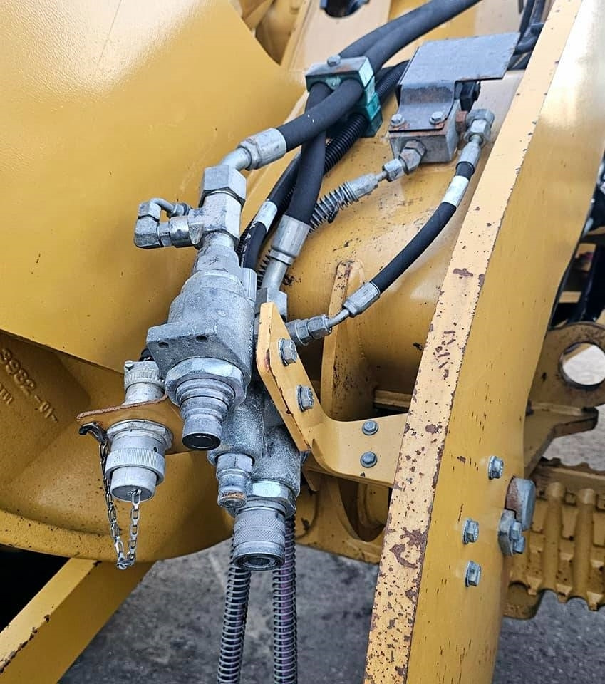 Wiellader CAT 908 H 2