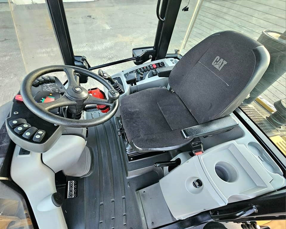 Wiellader CAT 908 H 2