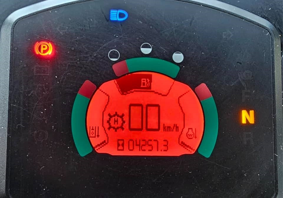 Wiellader CAT 908 H 2