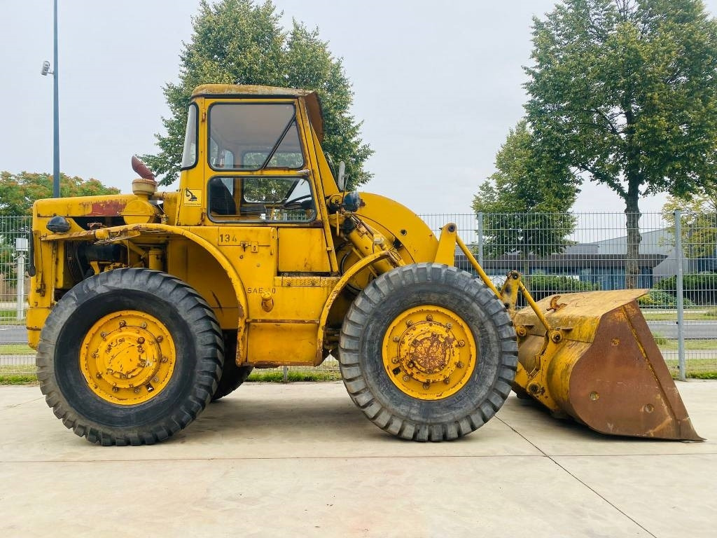 Wiellader CAT 922 B