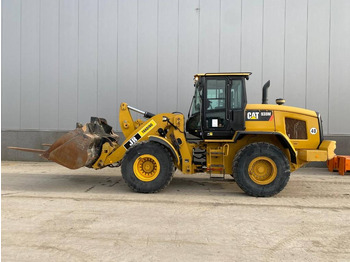 Wiellader CAT 938 M (Bucket + Forks) 