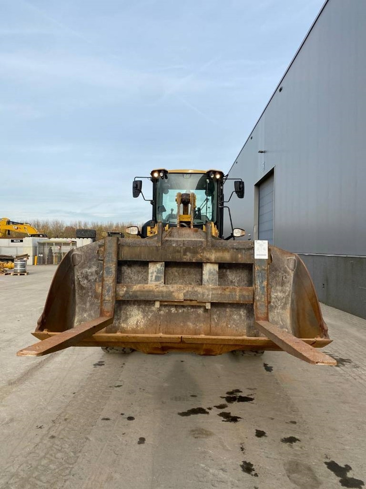 Wiellader CAT 938 M (Bucket + Forks)