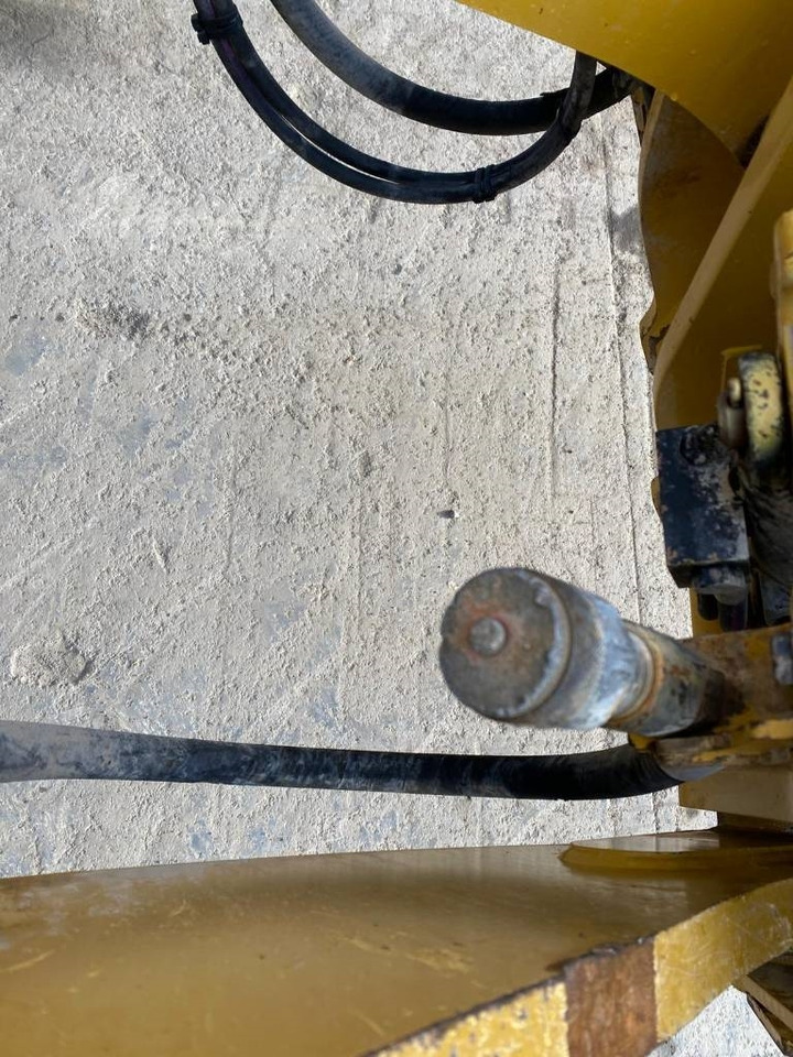 Wiellader CAT 938 M (Bucket + Forks)