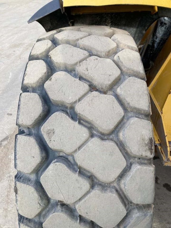 Wiellader CAT 938 M (Bucket + Forks)