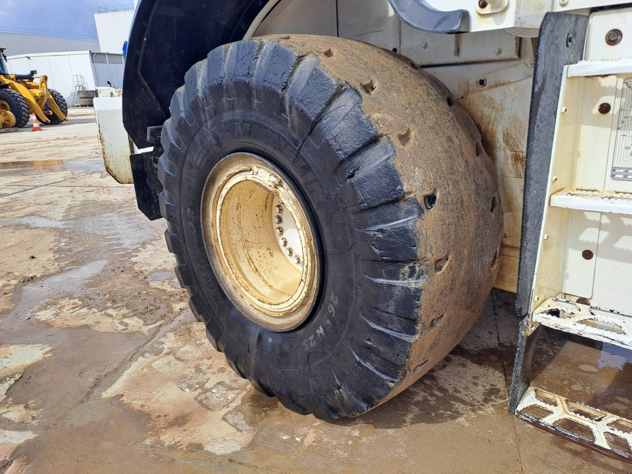 Wiellader CAT 966M