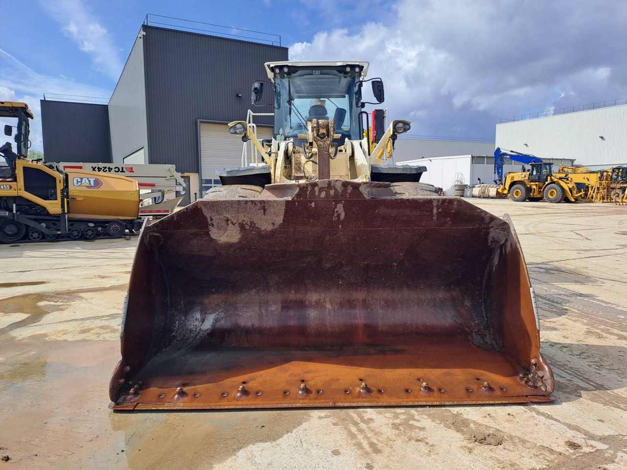 Wiellader CAT 966M