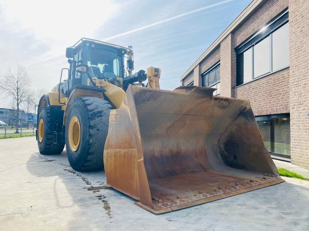 Wiellader CAT 966k xe