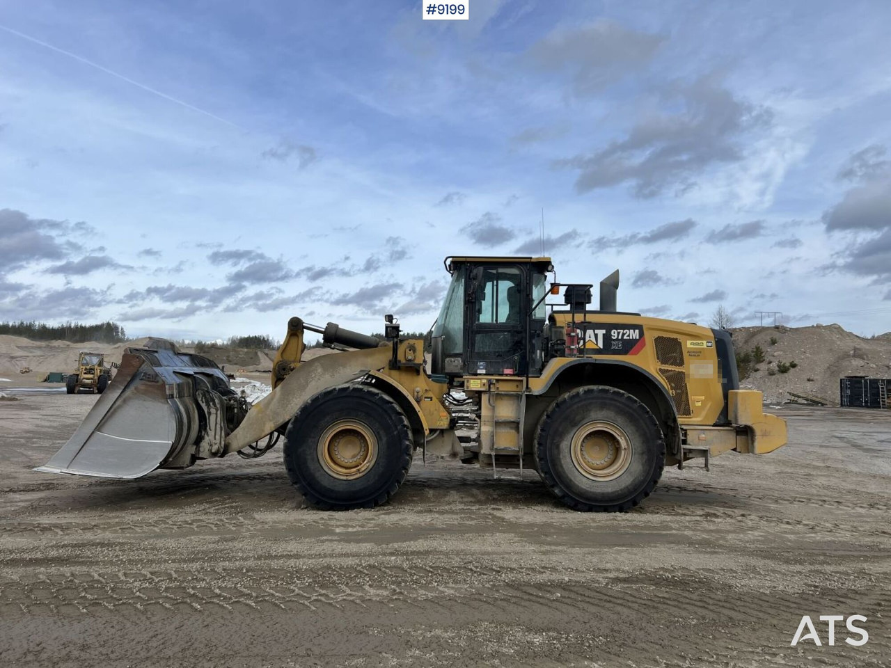 Wiellader CAT 972 MXE Wheel loader with bucket (VIDEO)
