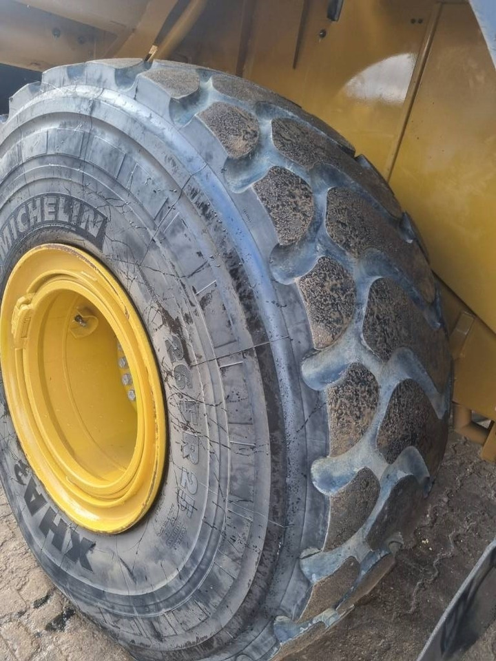 Wiellader CAT 972 M -- LIKE NEW -- 100% original