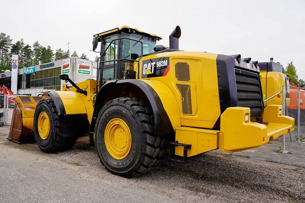 Wiellader CAT 982M UUDET RENKAAT