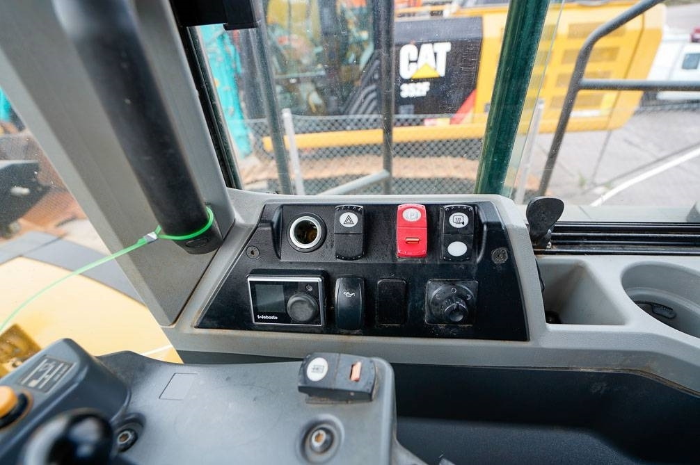 Wiellader CAT 982M UUDET RENKAAT