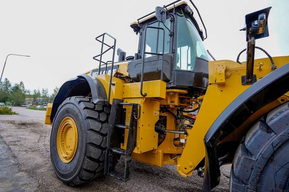 Wiellader CAT 982M UUDET RENKAAT