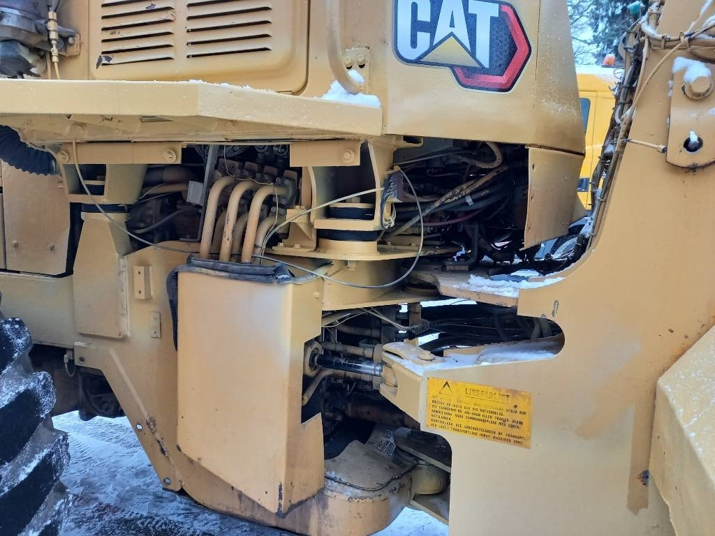 Wiellader CAT IT 28 B