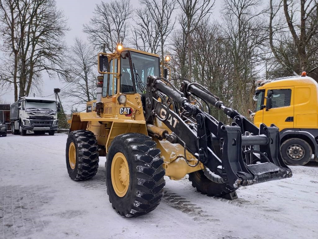 Wiellader CAT IT 28 B
