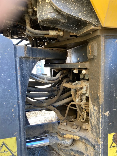 Wiellader CHARGEUSE SUR PNEUS KOMATSU WA 380-5H
