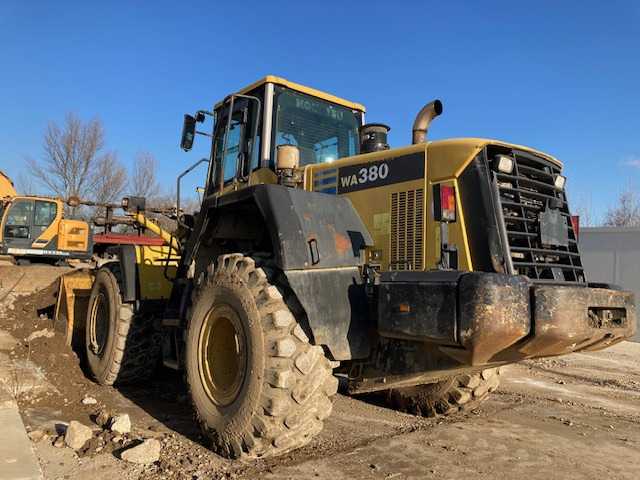 Wiellader CHARGEUSE SUR PNEUS KOMATSU WA 380-5H