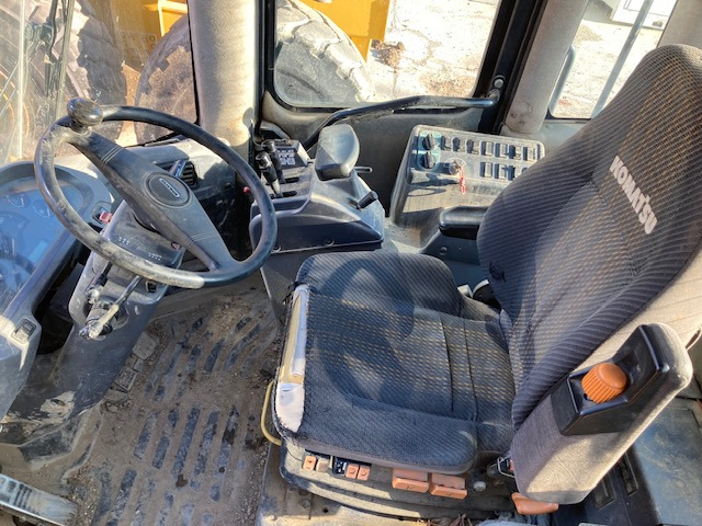 Wiellader CHARGEUSE SUR PNEUS KOMATSU WA 380-5H