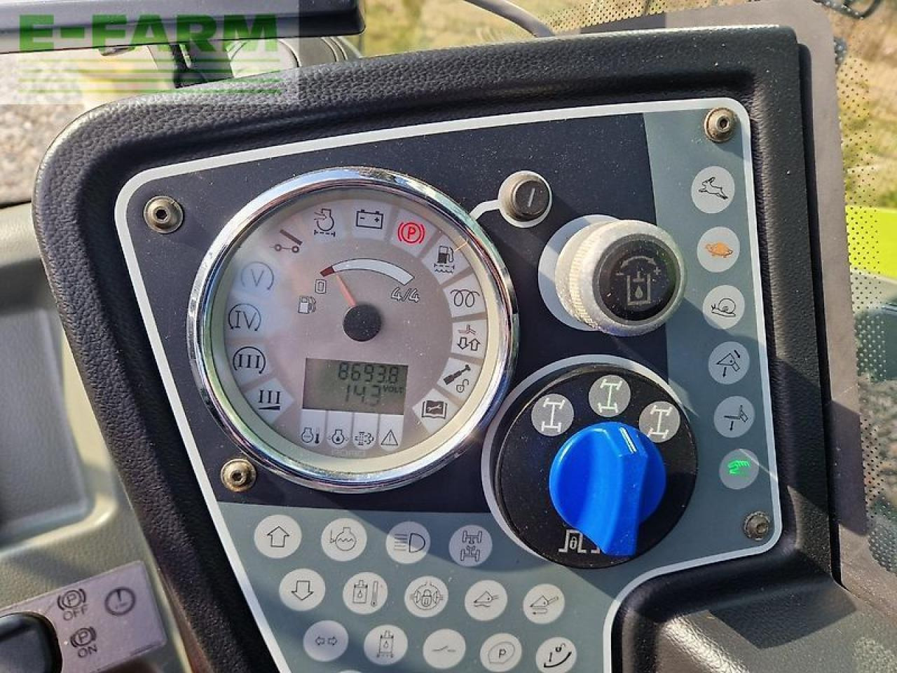 Wiellader CLAAS scorpion 7055