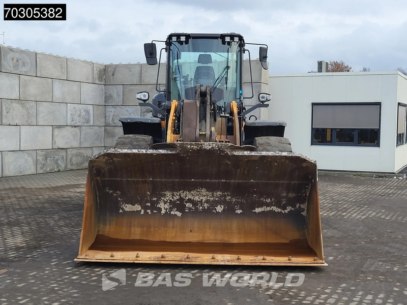 Wiellader Case 821 G