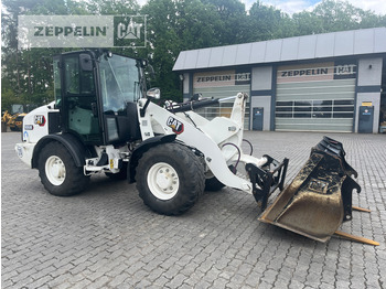 Wiellader Cat 906M