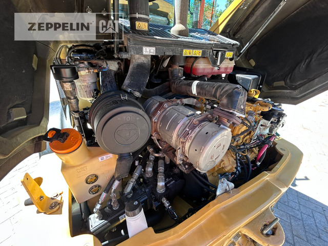 Wiellader Cat 906M