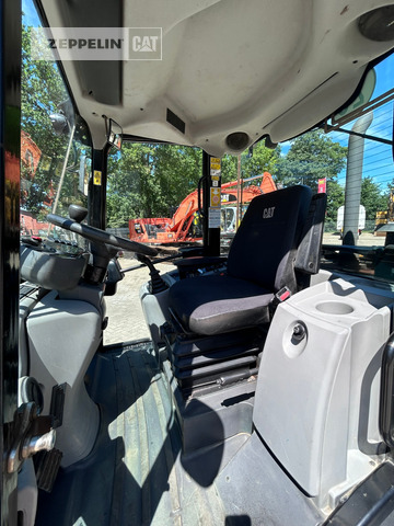 Wiellader Cat 906M