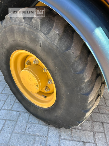 Wiellader Cat 906M