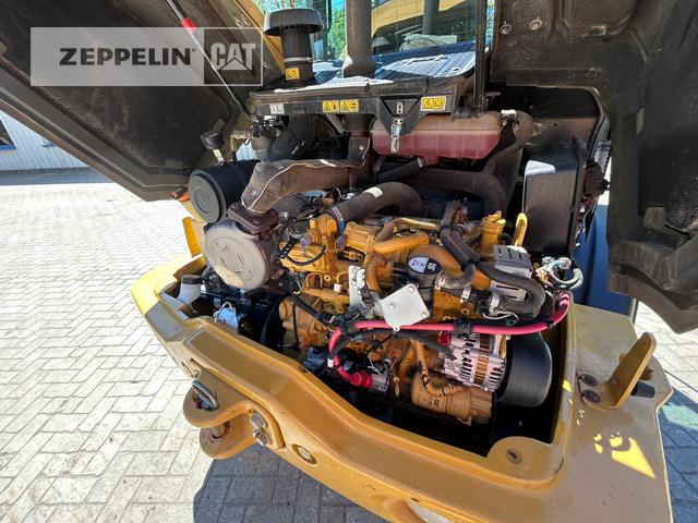 Wiellader Cat 906M
