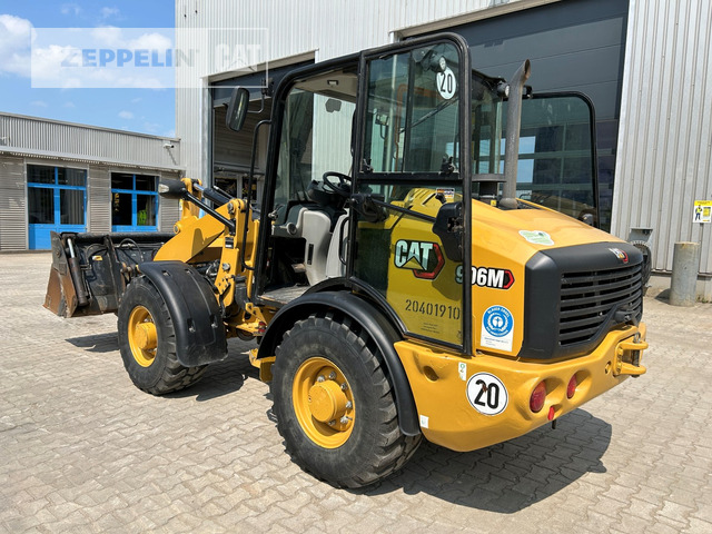 Wiellader Cat 906M