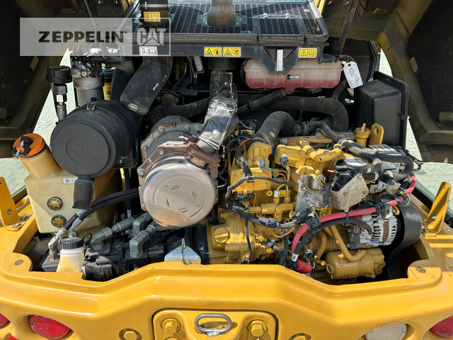 Wiellader Cat 906M