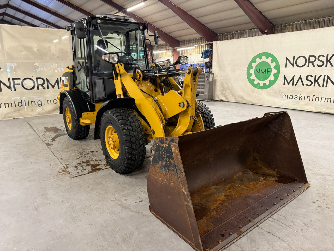 Wiellader Cat 906M High Flow, 40 km/t med skuff og plog # TIL LEIE#
