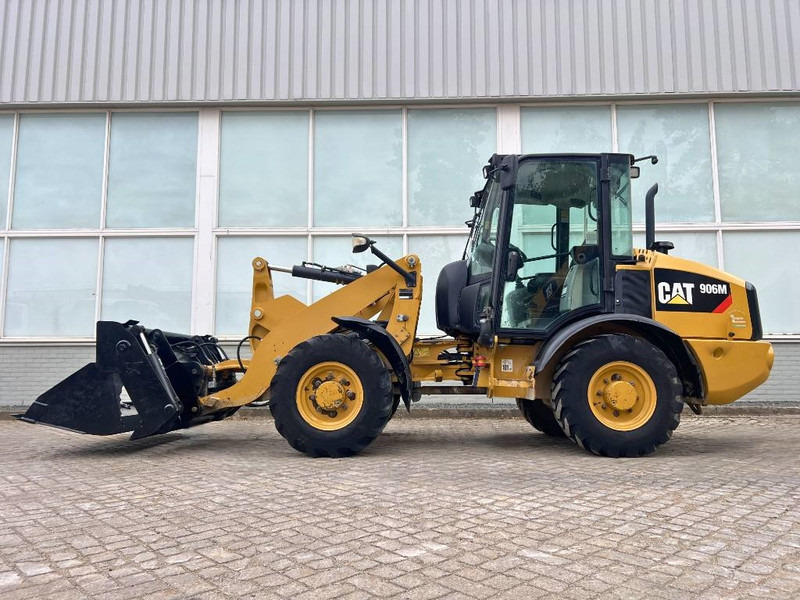 Wiellader Cat 906 M     2016